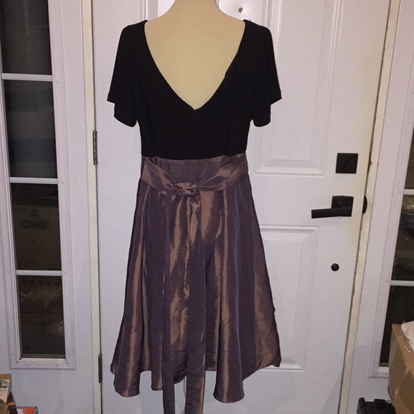 Dress Barn Collection Ladies Dress Size 14 Beaded Special Occasion Formal - Picture 4 of 12